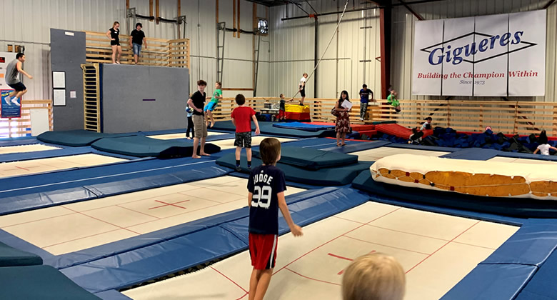 Trampoline Beginner And Advanced Classes Open Gym Gigueres Gym